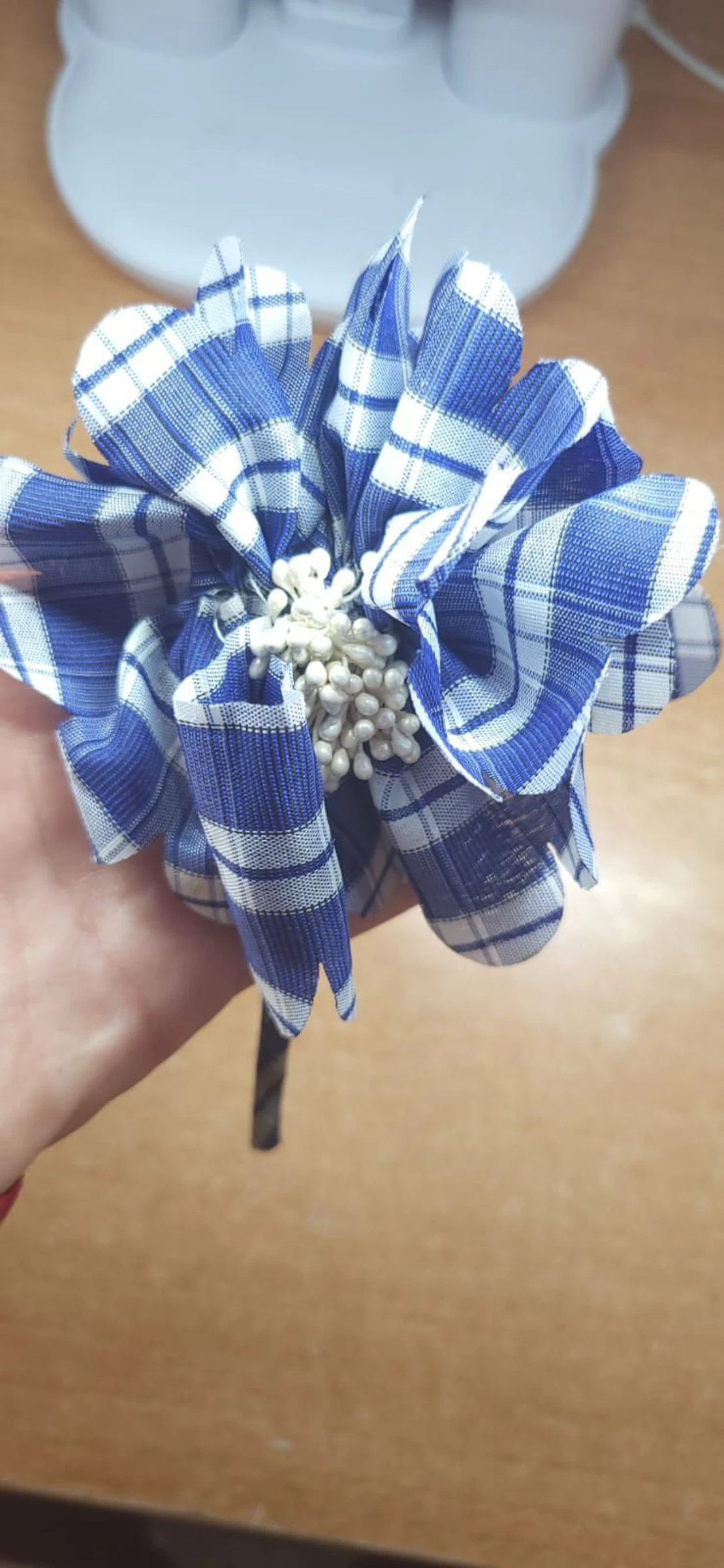 🌸 Elegant headband with fabric flower – like new – photo 3